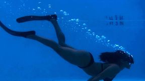 Lexi Pool Diving HD