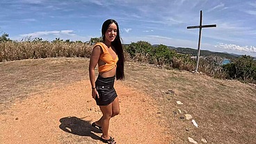 Peguei a novinha em Búzios - RJ e meti o ferro no cuzinho da safada no carro - Candy Debby