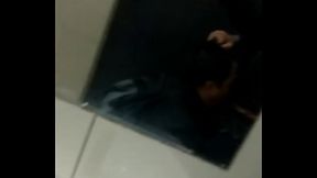 Mamada en ba&ntilde_o del tren lima