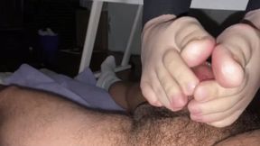 PALE FEET FOOTJOB - HD