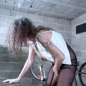 Anal Fuck in the Garage with Mavi Burburita a Squirting Spanish MILF