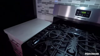 ❤️Perv Mom - Hot Blonde Stepmom With Big Tits Alix Lynx Caught Stepson Watching Porn