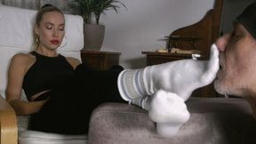 MissEvasSocksAndFeetWorship (MP4)