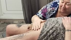 Mother-in-law swallows cum after sucking