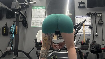 Home Workout and Titty Flash