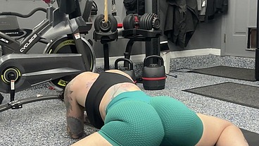 Home Workout and Titty Flash