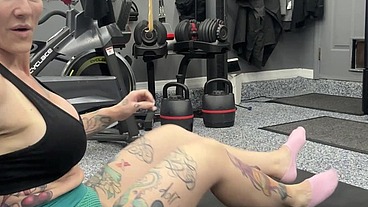 Home Workout and Titty Flash