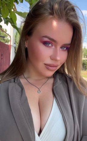 U Like My Tits or Look in My Eyes Now?