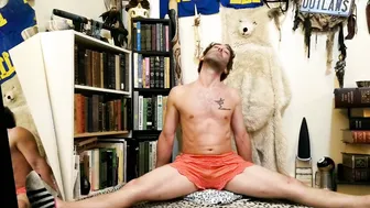 Masculine Cosplayer Twink Jerks Off in Solo Webcam Session