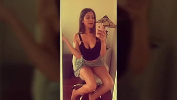Tetona hermosa amateur de 18 masturbandose descarga video completo.   http://mondoagram.com/5iOm