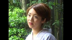 P128G02 The proprietress of a traditional Japanese restaurant where a single mistake triggers a loop of sensuality... An erotic drama set in the early Showa era!