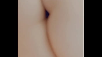 Qui veut embrasser mes fesses sorties de la douche ?