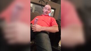 Str8 daddy jerking watching porn