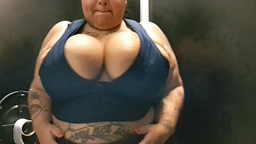 Pós treino no banheiro da academia