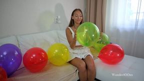 Maya bit and pops all balloons **4K**