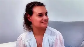 Pam takes the sun in Nîmes! - Jacquie et Michel TV