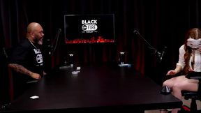 Safada faz um stripper, mostra os lindos peitos ap&oacute_s falar que a rela&ccedil_&atilde_o de aluno e professor lhe d&aacute_ tes&atilde_o - Victoria Rubro (WATCH ON: SHEER/RED)