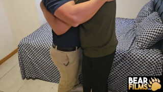 大鸡巴裸背猛操胖乎乎的毛茸茸的同性恋熊