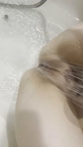 Pussy Pulsing Under the Showerhead – Intense Wet Orgasm