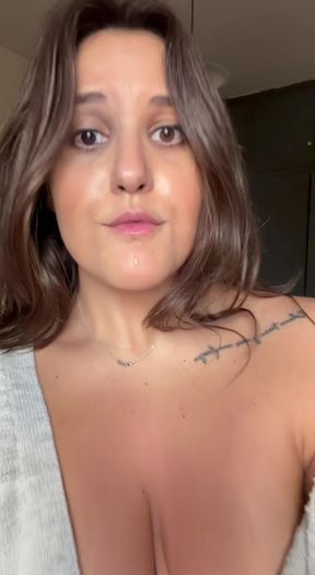Curvy domme Codi Vore dominates in solo playtime