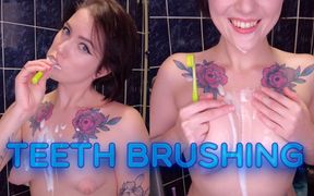 Topless teeth brushing