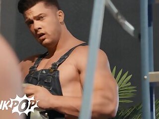 TWINKPOP - Window Washer Collin Simpson Gets A Surprise Rim And A Wild Ride From Tannor Reed