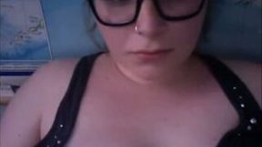 Awesome voluptuous webcam slut with big rack was teasing her slit