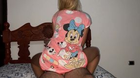 compartiendo cama con mi hermosa amiga porque estamos viajando caso de la vida real