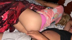 compartiendo cama con mi hermosa amiga porque estamos viajando caso de la vida real