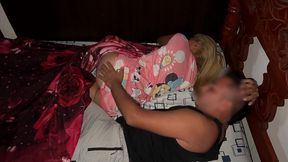 compartiendo cama con mi hermosa amiga porque estamos viajando caso de la vida real