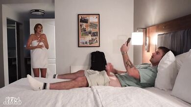 Hotel mix-up leads to sloppy midnight hook-up !