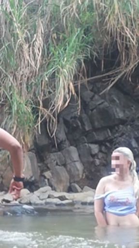 آب-جی پریسا حالا که دوست پسر نداری خودم باهات دوست میشم-با صدا ببینید-قسمت اول😈public