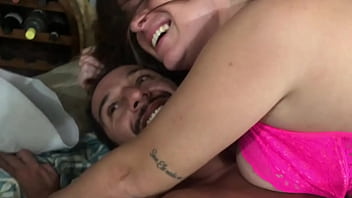 Comi a vizinha fofoqueira pra ver se o problema dela &eacute_ falta de rola.