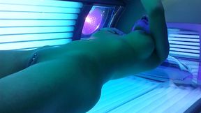 Masturbating in tanning shop
