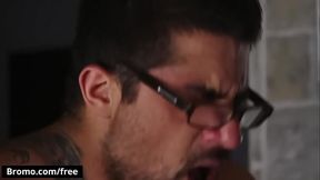 Muscular Man With Big Cock Had Anal Sex - Bromo