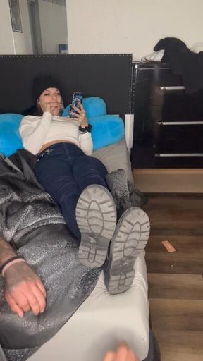 Hot ghetto co worker ignores me and gets her feet 💦 on
