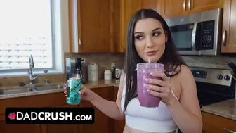 Fitness Babe Uses Her Juicy Pussy to Motivate Lazy Stepdad Into Healthy Lifestyle