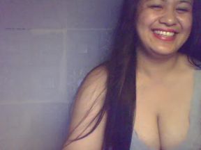 tattooed plus slow equals dirty — in XXsquirtGirlXX’s latest drop.