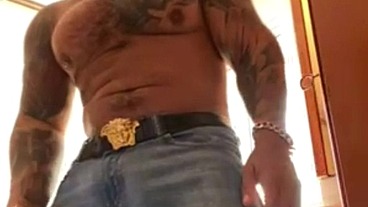 POV big muscle pornstar spiting in you mouth until you suck it