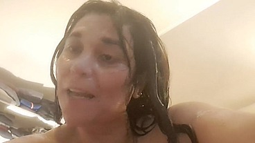 Missionary and blowjobs with extra cum