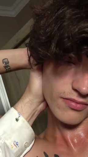 Super sexy muscle boy Johny Walsh big dick handjob   Clip 1