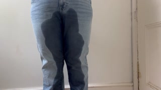Desperately soaking my jeans 👖 so much pee