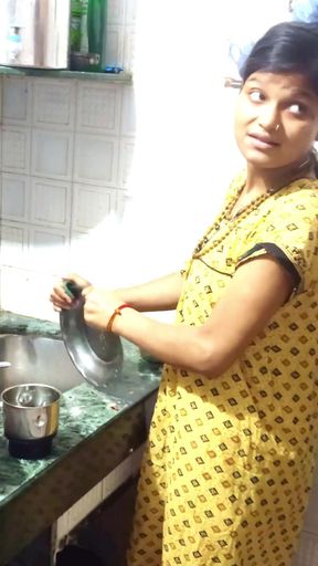 Must-share moment from &quot;Indian girl has hard sex in kitchen  Mumbai&quot;
