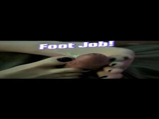 Elara gives her 1ST footjob ever!