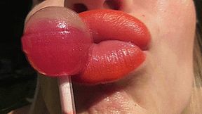 JUICY RED LIPI AND RASPBERRY CHUPA CHUPS!AVI