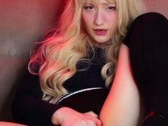 Gorgeous blonde teen Deep Toying