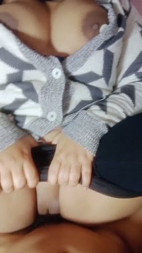 Memek sahabat memang menggoda