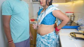 Sperm Donate- Neighbor aunty took out sperm from my Lund in a box for her daughter-in-law, She gave me sexy Blowjob in Saree.