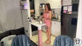 A GOOD TIP DESERVES GOOD SERVICE WAITRESS APRON FETISH