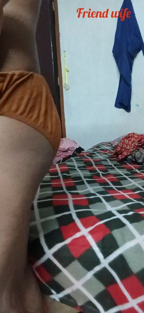 Desy girl bead par chut ragar rahi hain